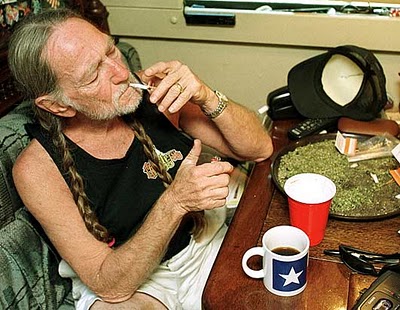 Willie_Nelson_Pot-Bust