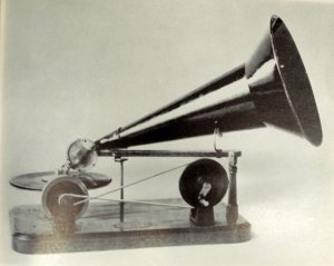 hand driven gramophone circa 1894